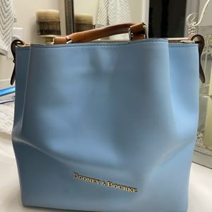 Dooney & Bourke city small Barlow bag